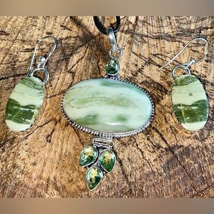 Green Larsonite Pendant & Earrings Set